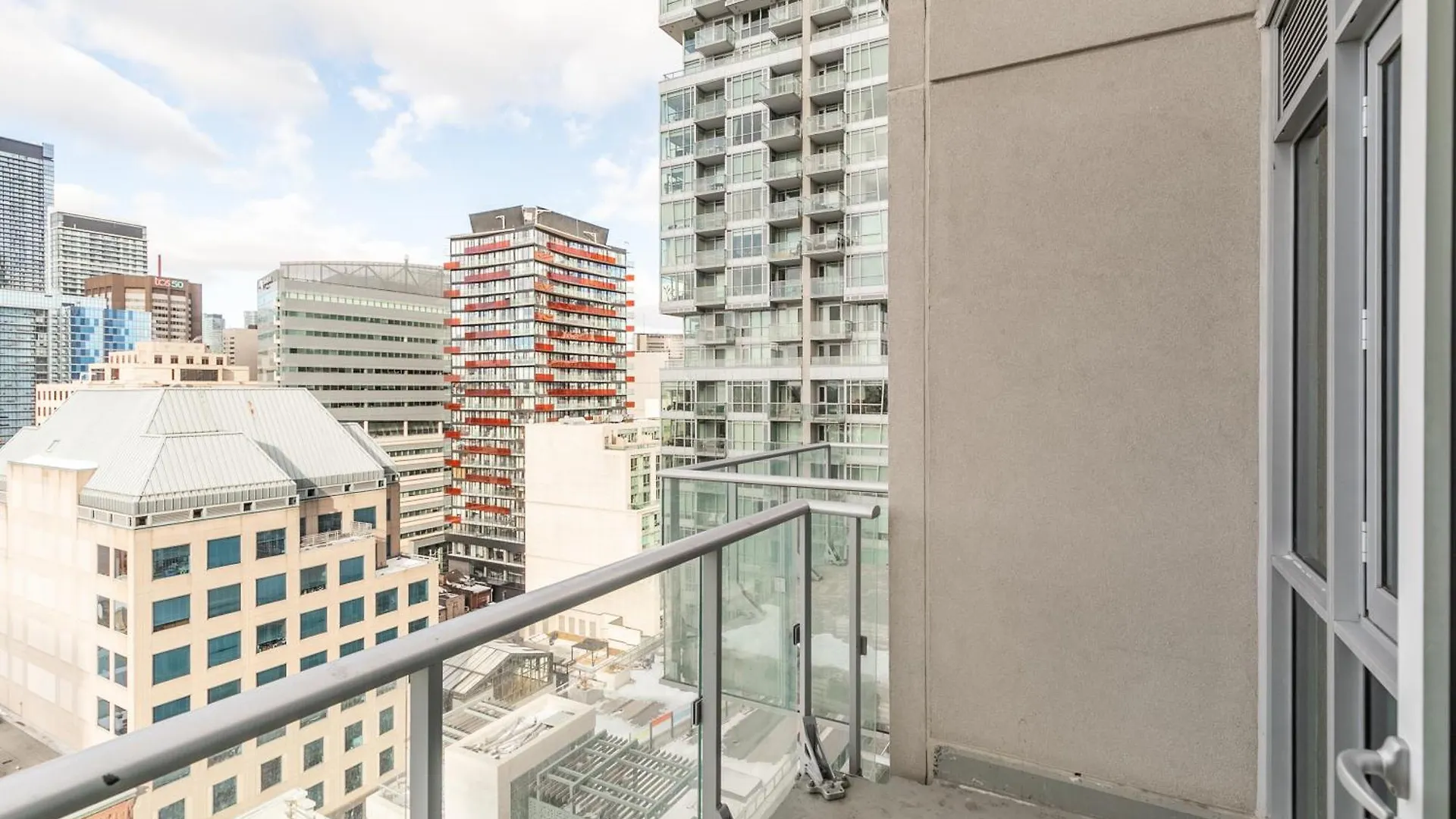 Nobu Suites - Toronto'S Entertainment District Apartment