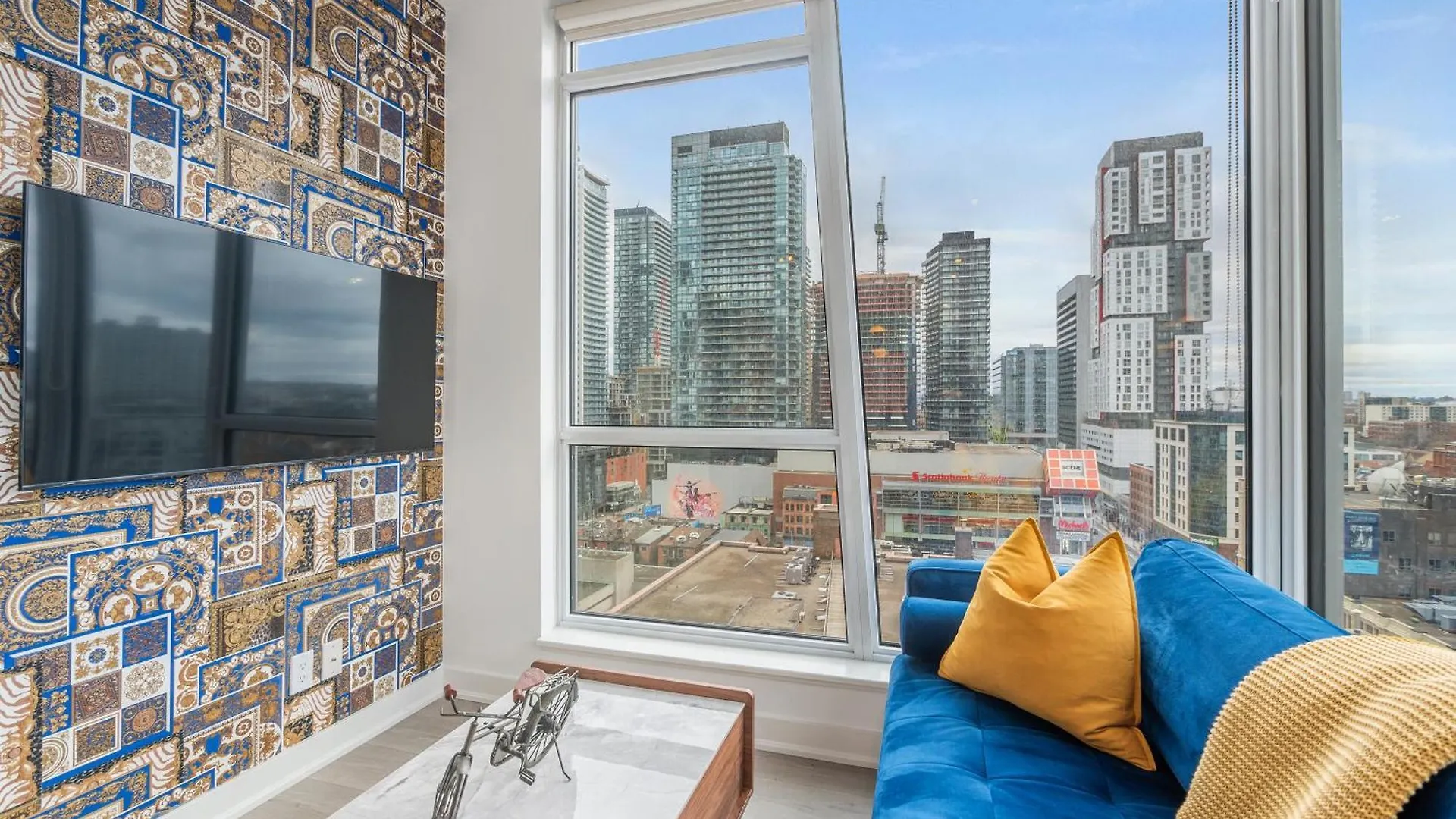 Nobu Suites - Toronto'S Entertainment District Apartment