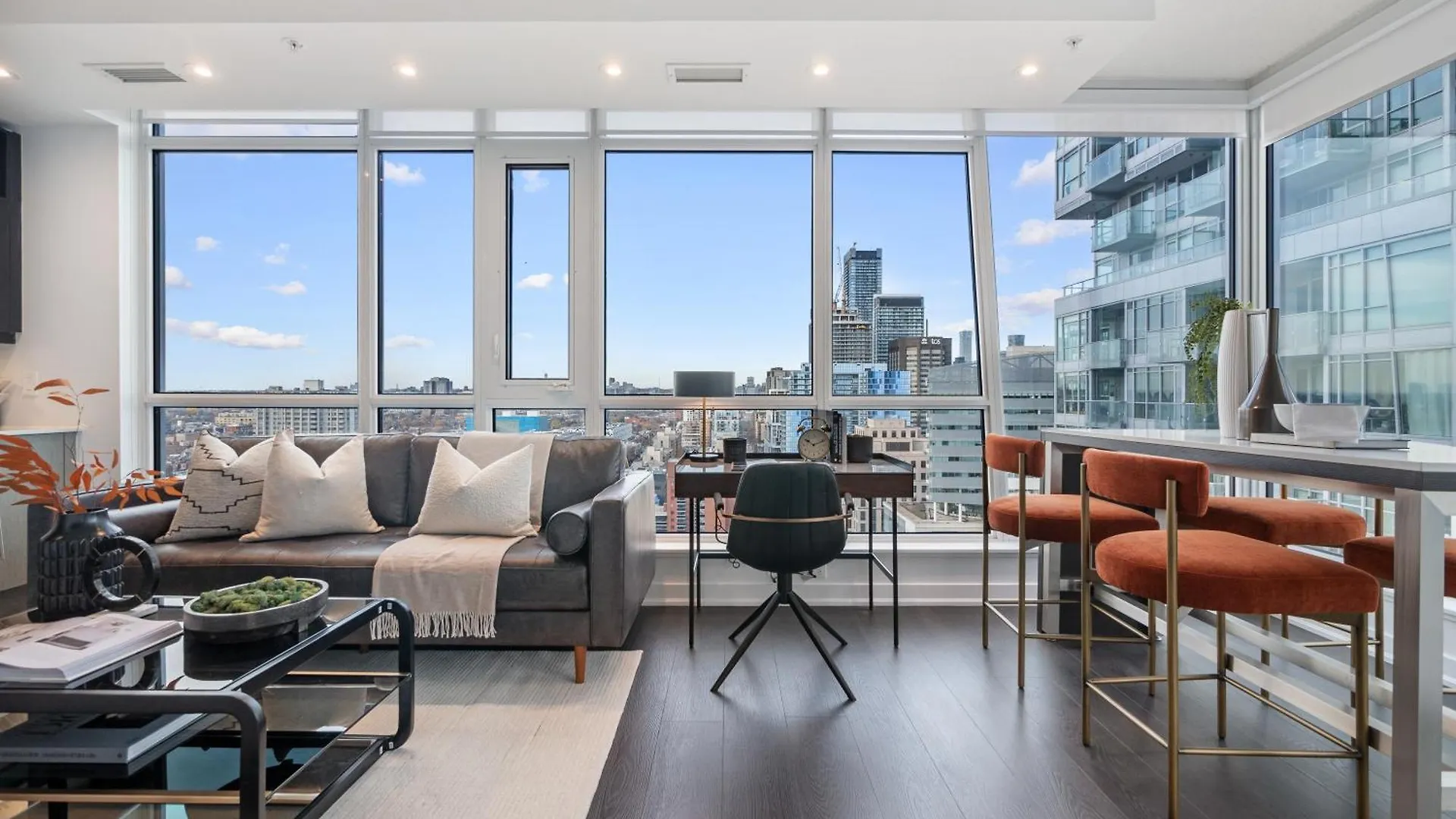 Nobu Suites - Toronto'S Entertainment District Apartment