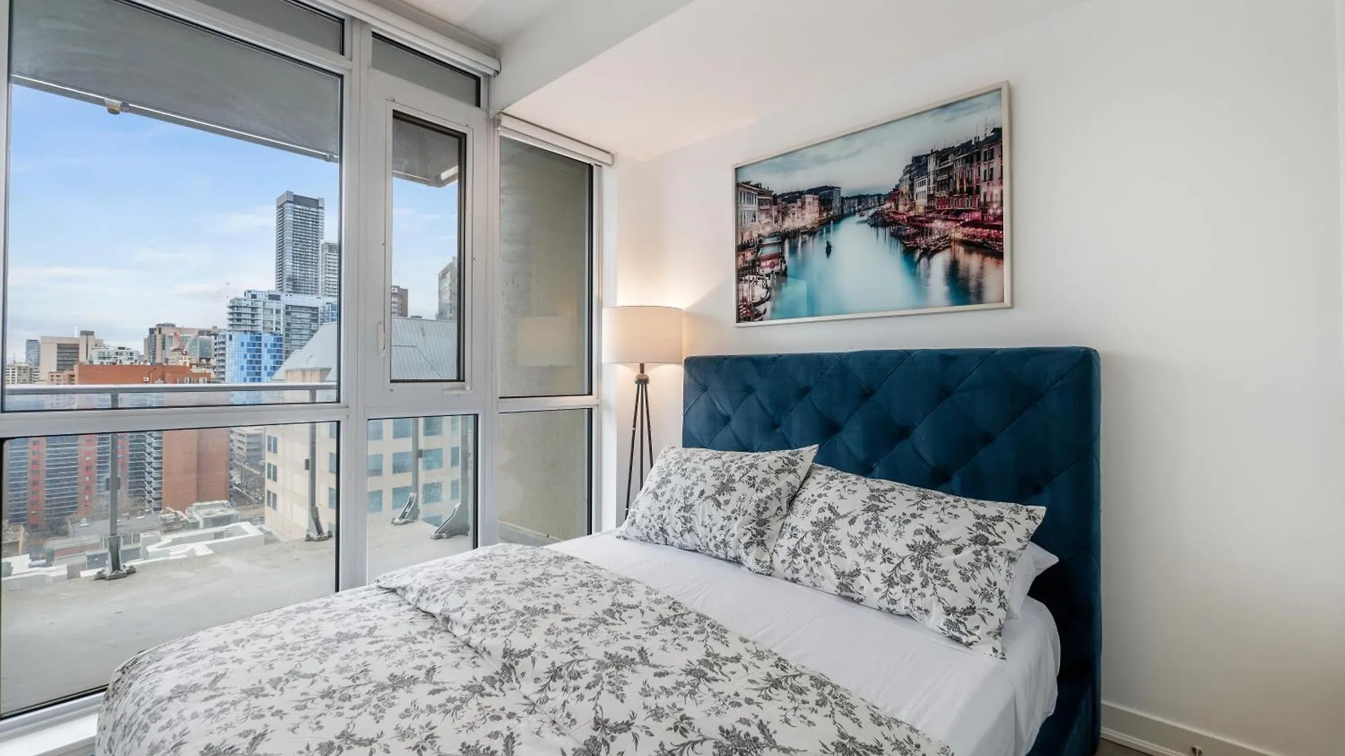 Nobu Suites - Toronto'S Entertainment District Apartment